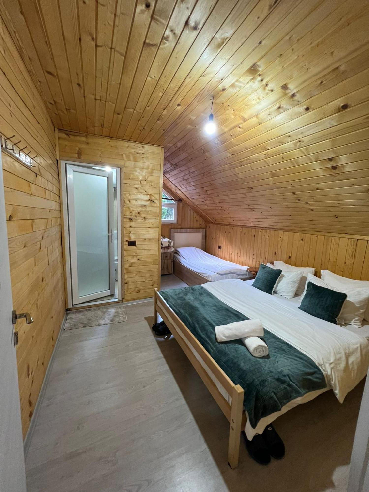 Bujtina Arlindi Bed & Breakfast Valbone Exterior photo
