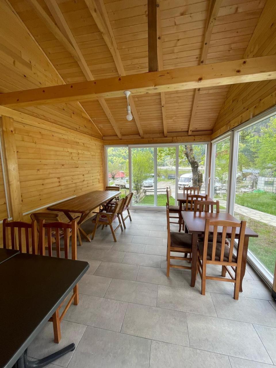 Bujtina Arlindi Bed & Breakfast Valbone Exterior photo