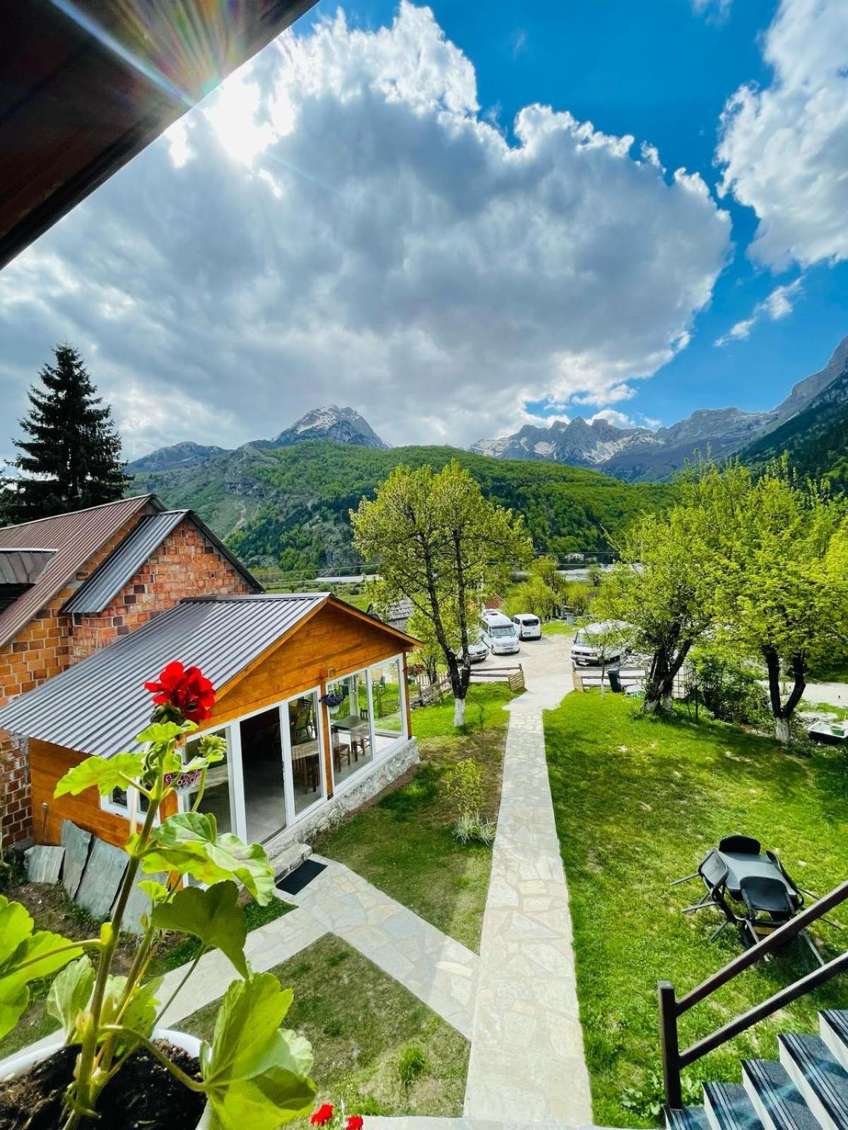 Bujtina Arlindi Bed & Breakfast Valbone Exterior photo