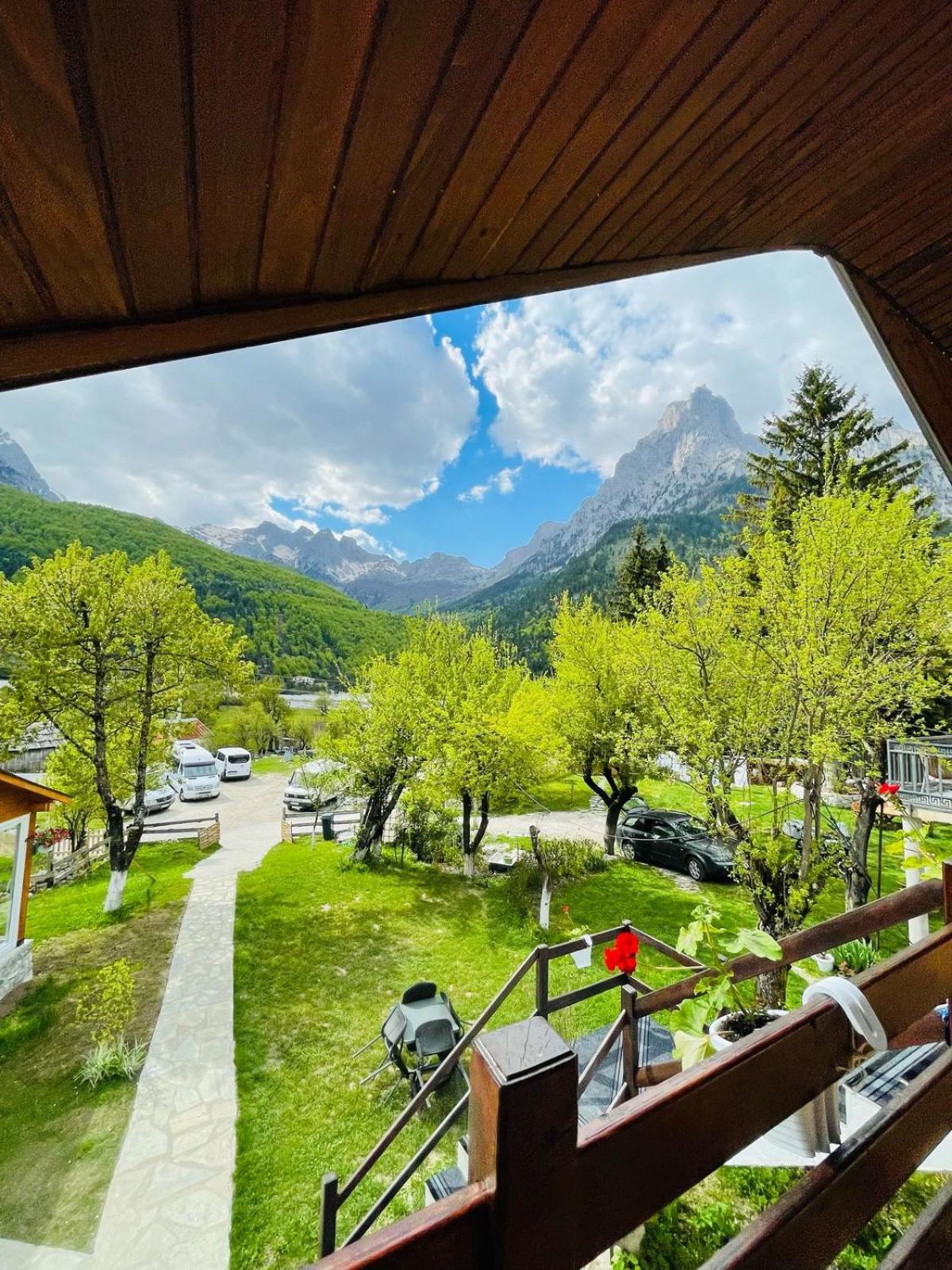 Bujtina Arlindi Bed & Breakfast Valbone Exterior photo