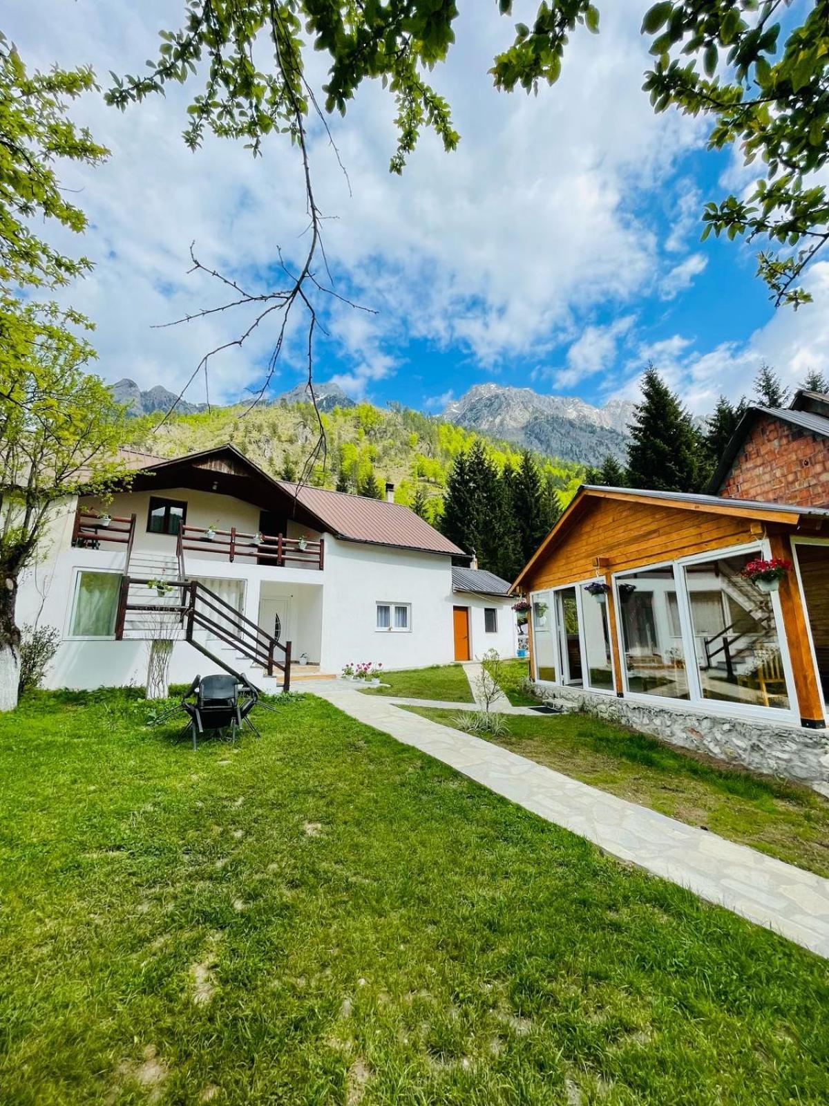 Bujtina Arlindi Bed & Breakfast Valbone Exterior photo